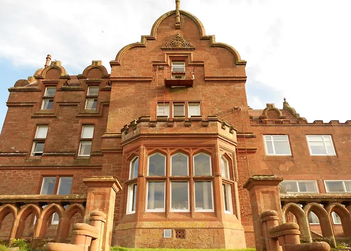 Pet Friendly hotel: Adamton Country House Hotel